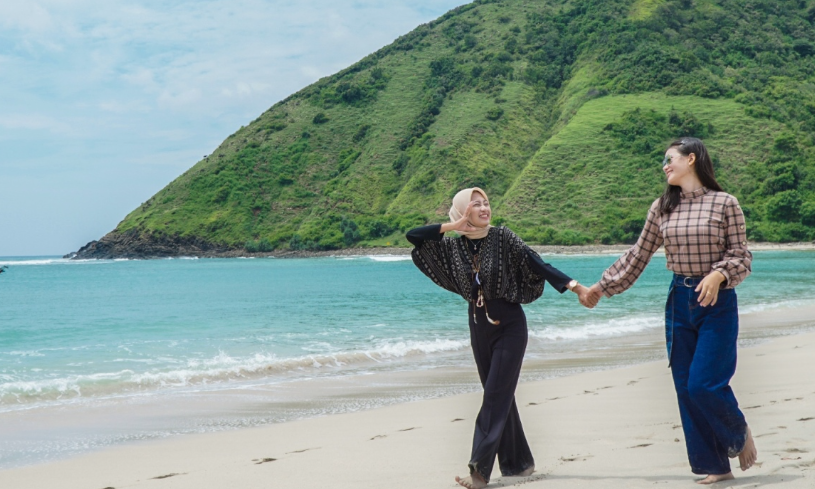 Rental Hiace Commuter di Mandalika, Pilihan Terbaik Perjalanan Wisata Anda